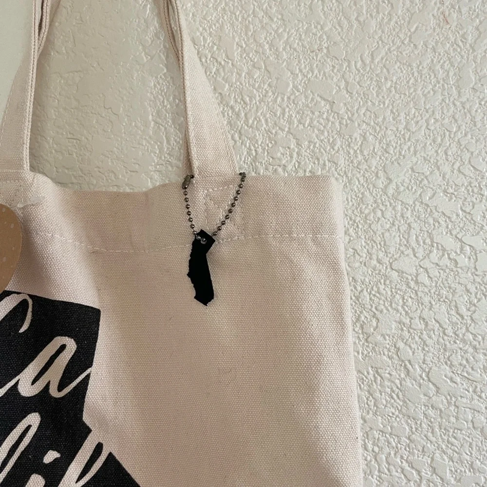 NWT California tote bag small with state motif
